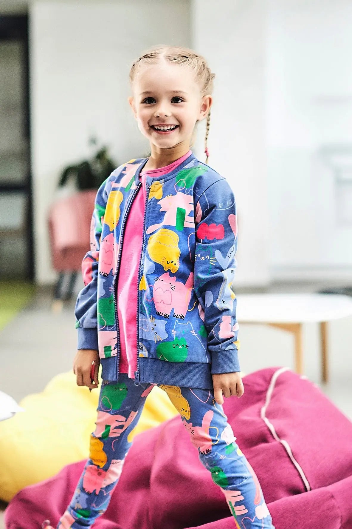 Colorful knitted sweatshirt for girls - blue with cats