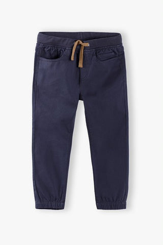 Stylish trousers with drawstring at the waist