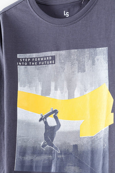 T-Shirt - Step forward into the future