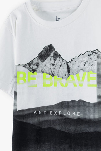 T-Shirt - Be brave and explore