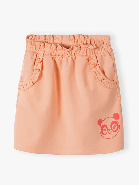 A skirt for a girl with pockets