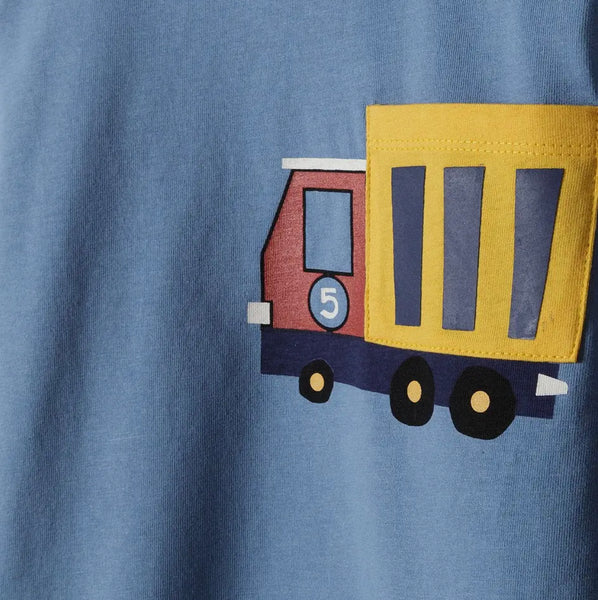 Blue sweater with a lorry